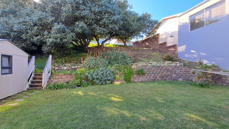 4 Bedroom Property for Sale in Stilbaai East Western Cape